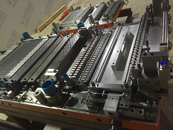 空調(diào)翅片模